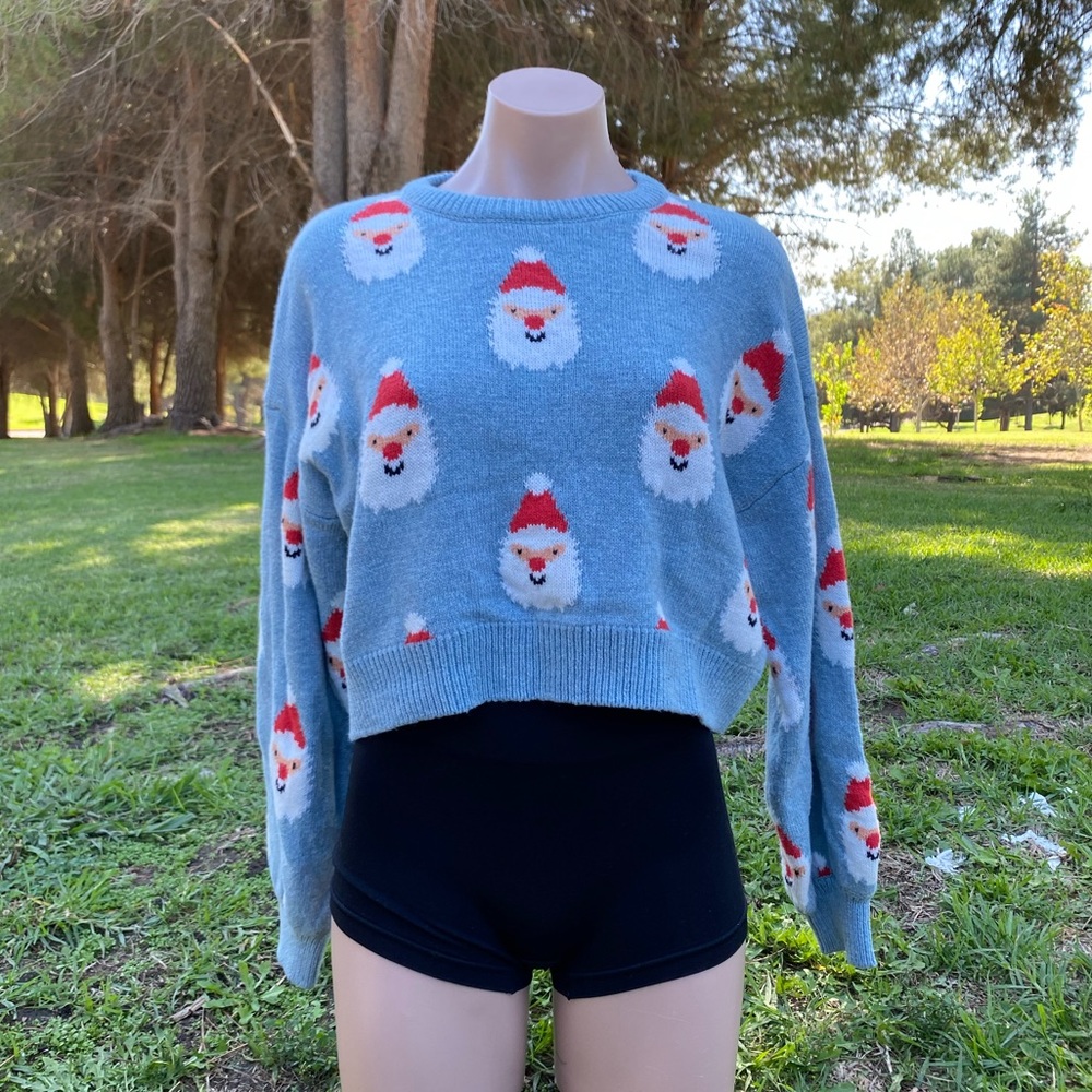 COTTON:ON ~NWT  Santa Christmas Cropped Sweater, Women’s medium Chunky Baby Blue